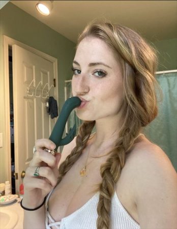Redhead Girlfriend loves Dildo and Dick